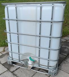 Cisterna semi nuova per la raccolta dell'acqua