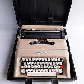 Macchina da scrivere portatile Olivetti Lettera 35