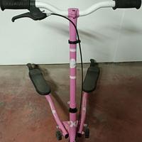 Monopattino a tre ruote