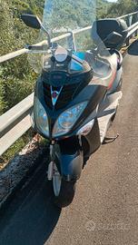 Sym scooter 