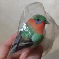 uccello artificiale verde