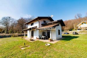 Villa a Vialfrè Via Circonvallazione 5 locali