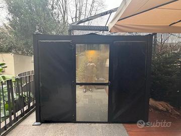 Pergola 3x3m pvc nero con porta vetrata