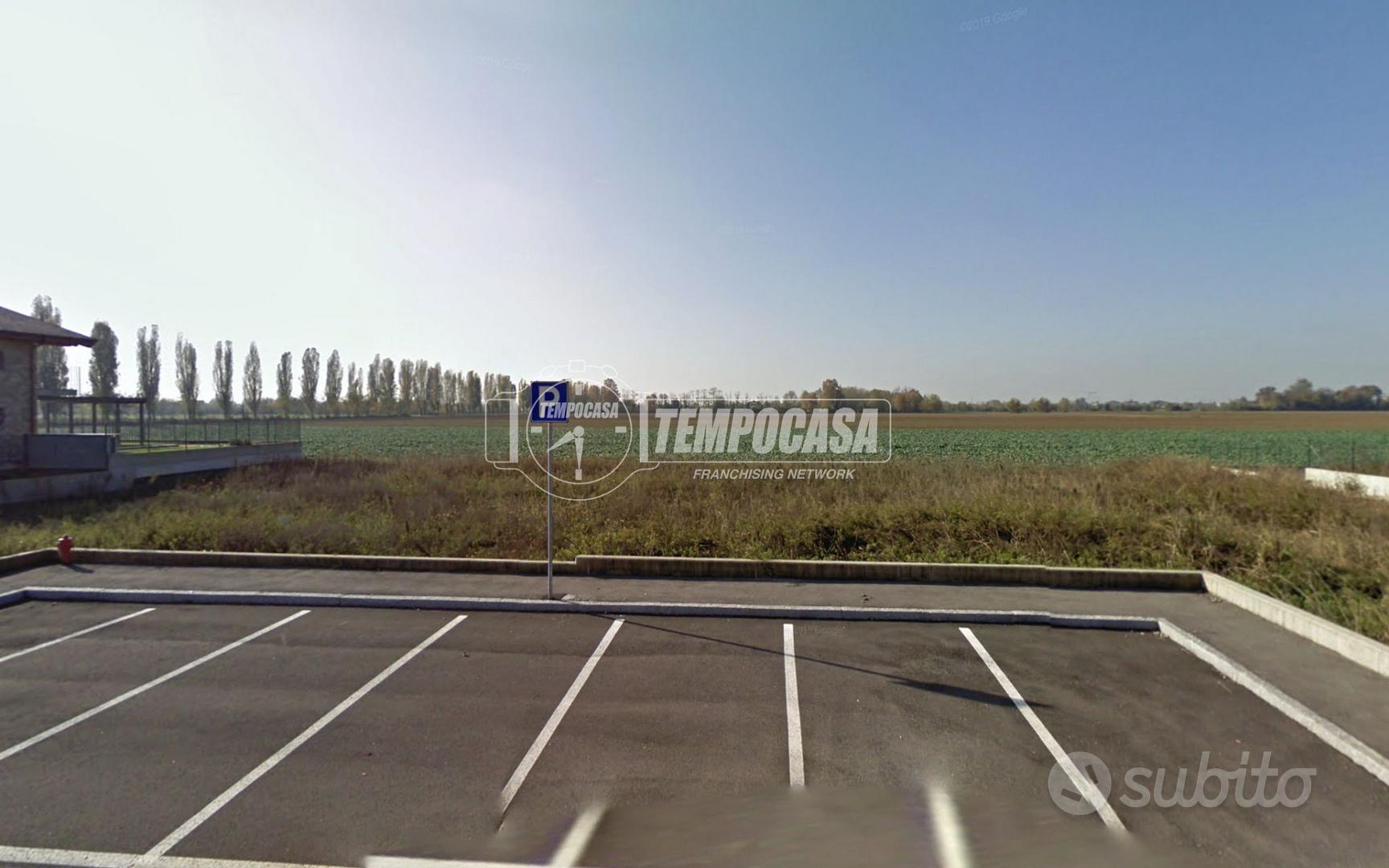 TERRENO EDIFICABILE IDEALE PER IMPRESE E PRIVATI - Vista 2