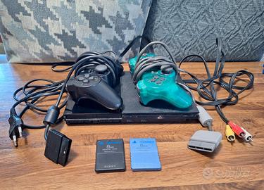 PLAYSTATION 2 CON CONTROLLER E MEMORY CARD