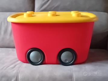 contenitore in plastica con coperchio