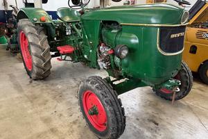 DEUTZ modello D 40 s con motore 3 cilindri 42 cv