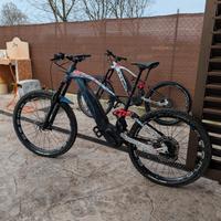 E-bike Fantic 1.7 e portabici Thule