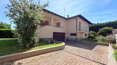 Villa di 140 m² con 4 locali e box auto doppio a M