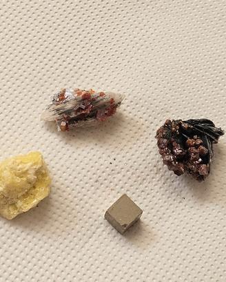 4 piccoli minerali