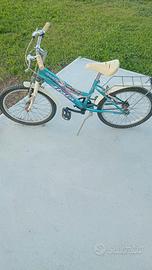 Bicicletta per bambini/e