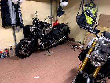 Yamaha Vmax Carbon