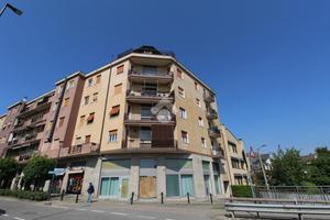 2 LOCALI A USMATE VELATE