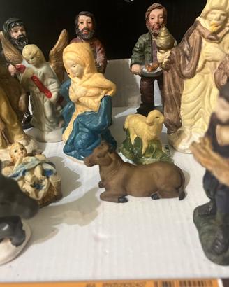 Statuine in gesso per il presepe