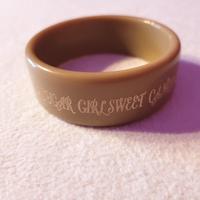 Bracciale donna in plastica color beige
