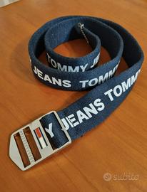 cintura blu con scritta bianca tommy hilfiger