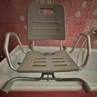 Sedile girevole per vasca