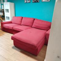 Divano rosso KIVIK a 3 posti con chaise-longue