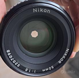 obbiettivo Nikon Nikkor 50mm f/1.8 manuale