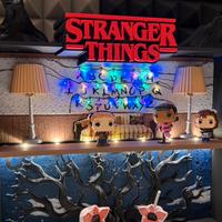 Espositore Funko Pop Stranger Things Kinder