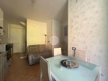 2 LOCALI A CASALNUOVO DI NAPOLI