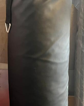 Sacco da boxe OUTSHOCK 900 da 50 kg