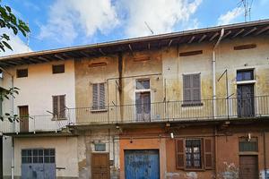 CASA SEMINDIPENDENTE A AGRATE BRIANZA