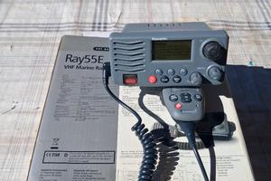 Vhf Marine Radio Ray55E