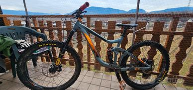 bici enduro giant reign 