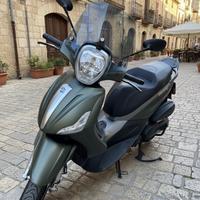 Piaggio Beverly 350 SportTouring