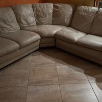 Divano letto in pelle