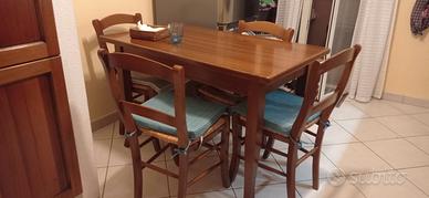Tavolo da cucina in ciliegio e 4 sedie