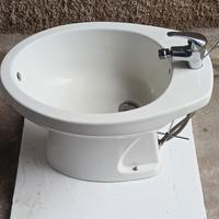 Bidet completo di tutto