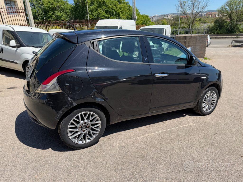Lancia Ypsilon 2012 photo 5