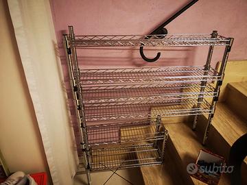 dispensa per scale comodissima 