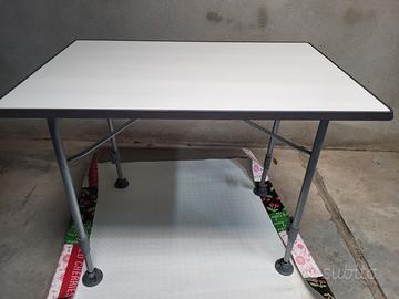 TAVOLO CAMPEGGIO Arredamento e Casalinghi In vendita a Torino