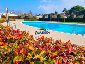 Grazioso bilocale in villaggio con piscina