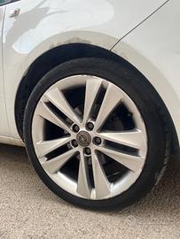 Cerchioni e copertoni Opel Meriva 225/40ZR18