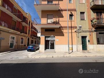 NEGOZIO A BRINDISI