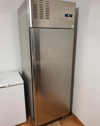 Armadio frigo inox 