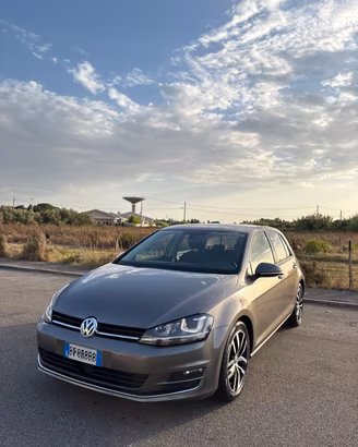 Volkswagen Golf 2.0 TDI DSG 5p. Highline BlueMotio
