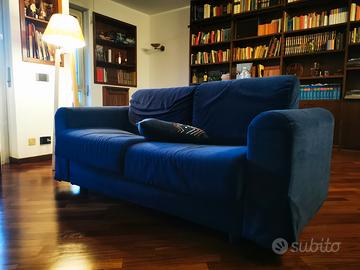 divano blu 2 due posti