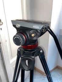 Treppiede Manfrotto con testina fluida mvh502ah