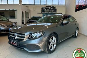 MERCEDES-BENZ E 220 d S.W. Auto Sport *TETTO*CAM
