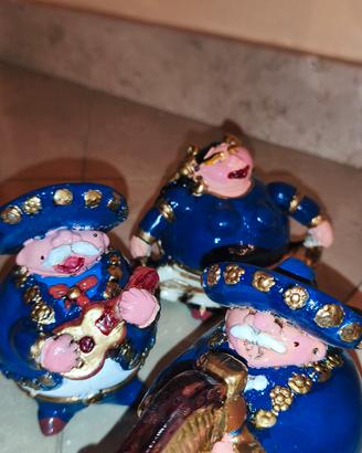 Set completo di 3 statuine Mariachi messicani.
