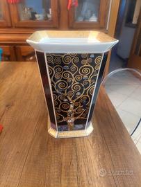 Vaso in porcellana Goebel
