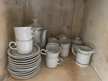 12 tazzine caffe’,bricco latte e the, zuccheriera