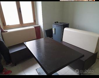 set tavolo e 2 divanetti