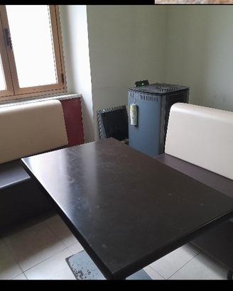 set tavolo e 2 divanetti