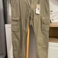 Pantaloni cargo